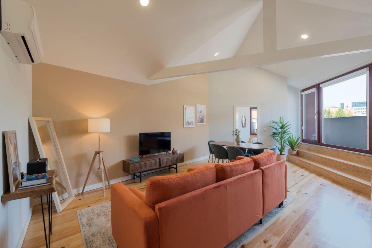 Central Superb Flat W/ Ac & Balcony By Lovelystay Porto Zewnętrze zdjęcie